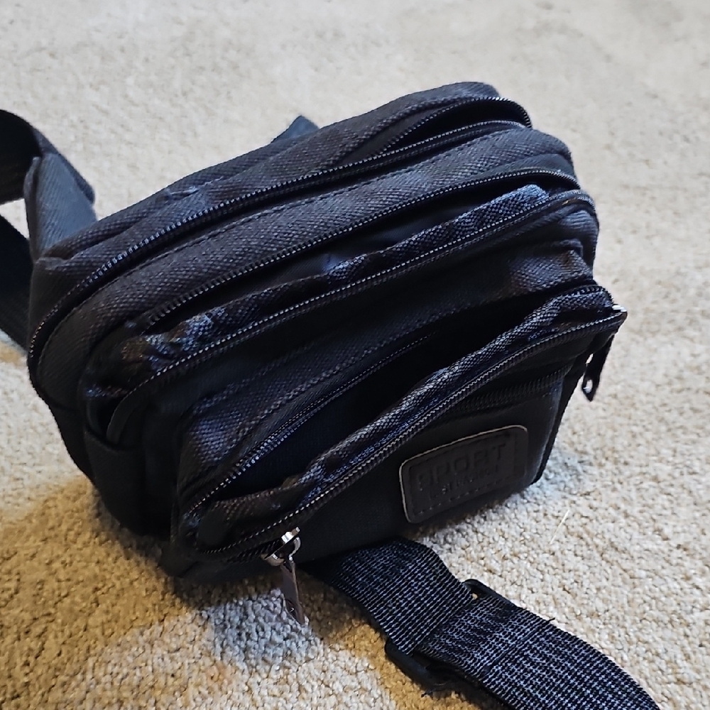 Black Men's Waist Bag - Picture 3 of 3